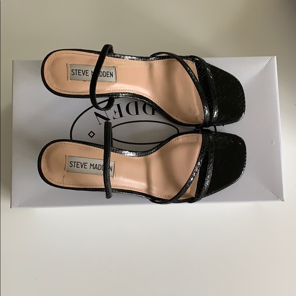 Steve Madden Loft Black Snake Sandals - Picture 4 of 8